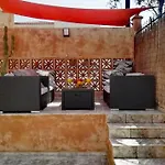 Semi-detached Sea Views, Huge Terrace, Close
