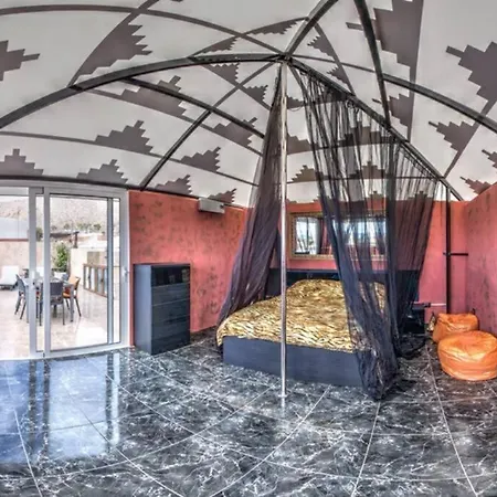 Villa Semi-detached Sea Views, Huge Terrace, Close