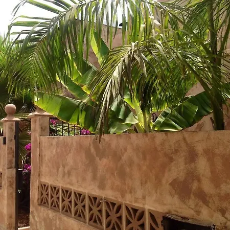 Semi-detached Sea Views, Huge Terrace, Close Vila *