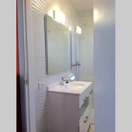 Semi-detached Sea Views, Huge Terrace, Close *