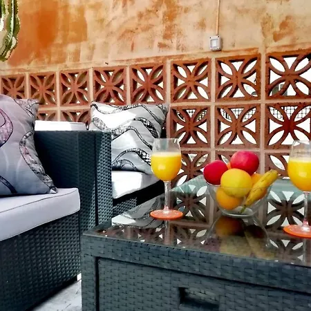 Semi-detached Sea Views, Huge Terrace, Close Vila *