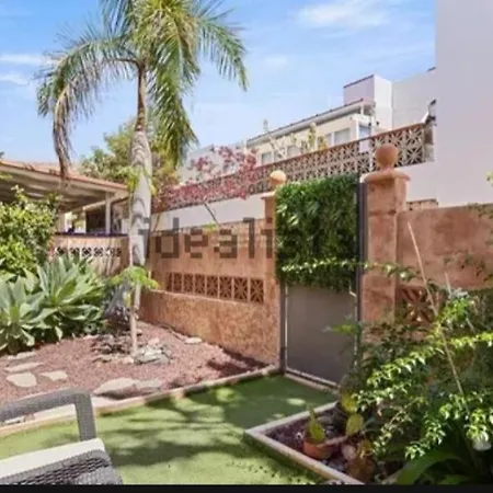 Semi-detached Sea Views, Huge Terrace, Close Vila Palm-mar