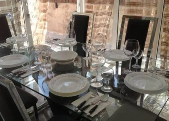 Semi-detached Sea Views, Huge Terrace, Close فيلة *