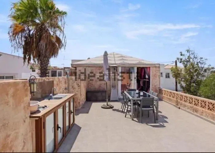 فيلة Semi-detached Sea Views, Huge Terrace, Close