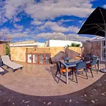Semi-detached Sea Views, Huge Terrace, Close * Palm-mar
