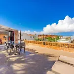 Semi-detached Sea Views, Huge Terrace, Close Villa