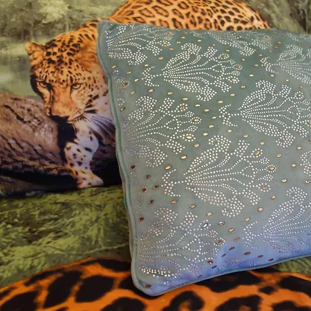 Semi-detached Sea Views, Huge Terrace, Close