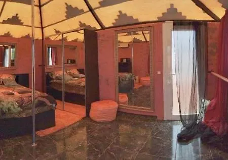 Semi-detached Sea Views, Huge Terrace, Close Villa