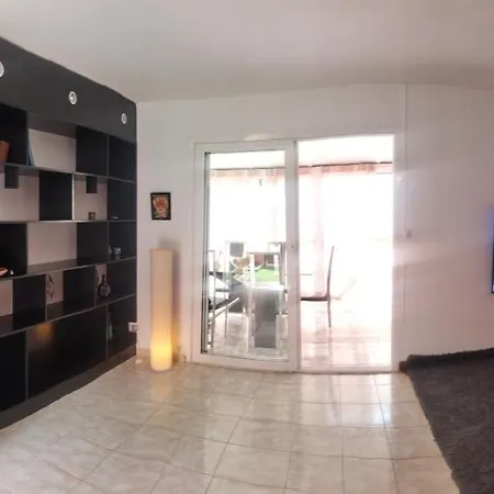 Semi-detached Sea Views, Huge Terrace, Close Palm-mar
