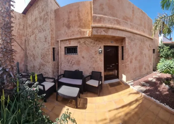 Semi-detached Sea Views, Huge Terrace, Close Villa Palm-mar