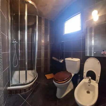 Semi-detached Sea Views, Huge Terrace, Close