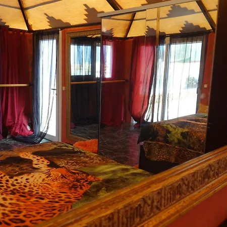 Semi-detached Sea Views, Huge Terrace, Close Villa Palm-mar