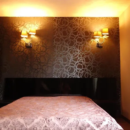 Semi-detached Sea Views, Huge Terrace, Close *