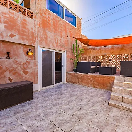 Semi-detached Sea Views, Huge Terrace, Close