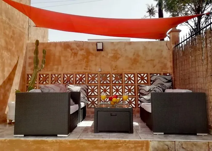 Semi-detached Sea Views, Huge Terrace, Close Palm-mar