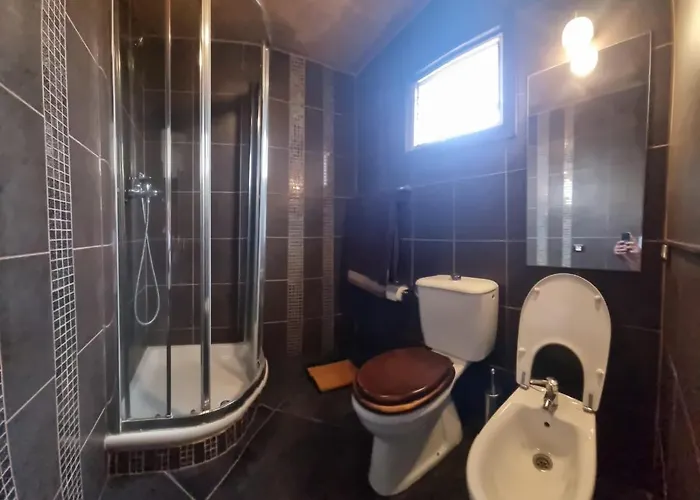 Semi-detached Sea Views, Huge Terrace, Close