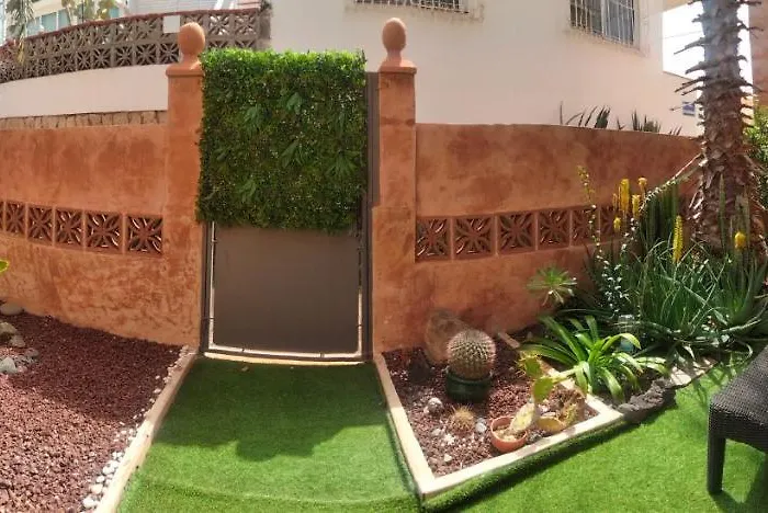 Willa Semi-detached Sea Views, Huge Terrace, Close